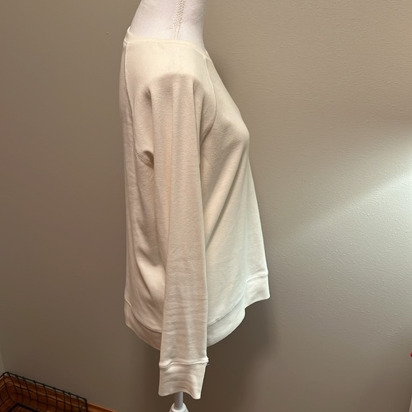 Eddie Bauer Cream Crewneck Sweatshirt - Picture 5 of 6